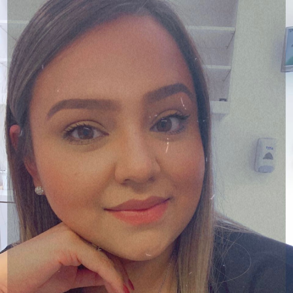 Meet your Posher, Ester